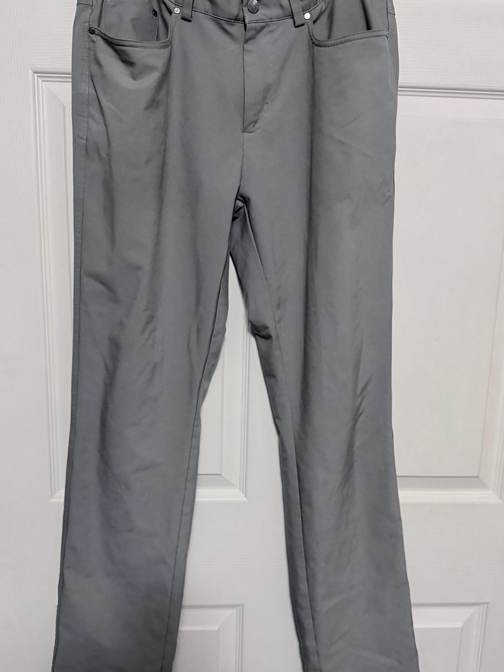 Greg Norman Collection Straight-Leg Chinos in Gray